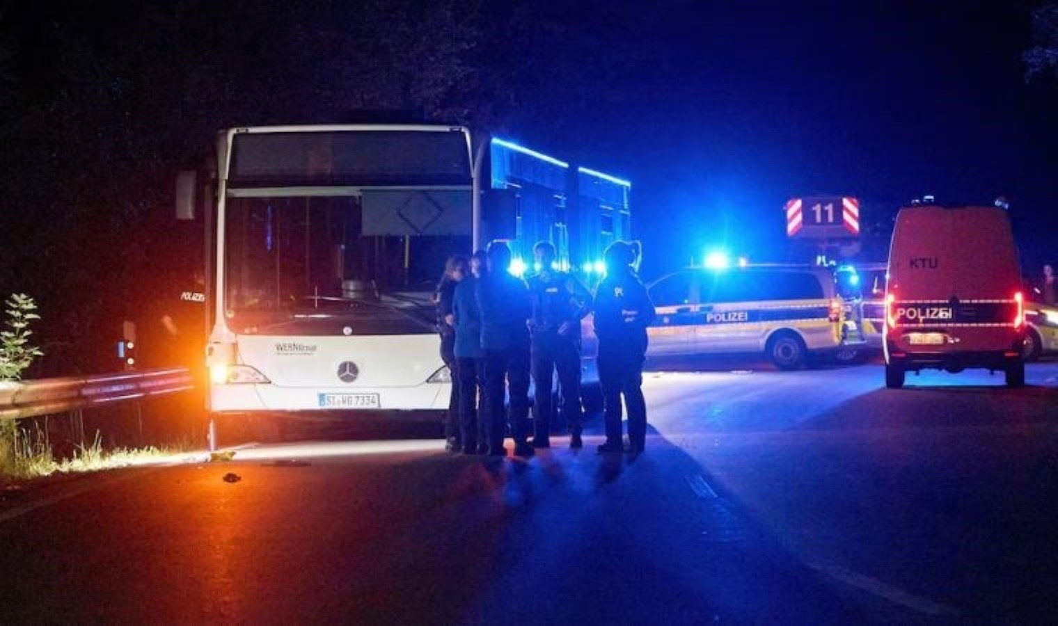 Önlemlerin sıkılaştırılacağı açıklanmıştı… Almanya’da bir şüpheli otobüste 5 kişiye saldırdı!