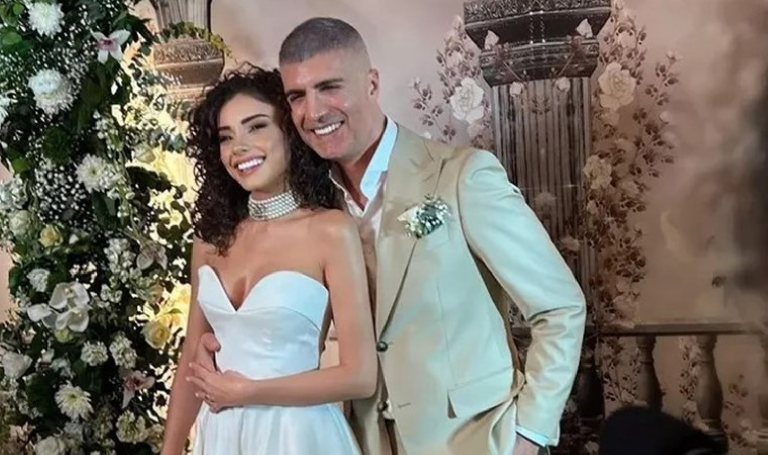 Özcan Deniz ailesini reddetti: Kız kardeşi, eşi Samar Dadgar’ı suçladı!