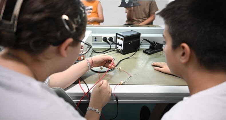 Özel mesleksel ve teknik Anadolu lisesi öğrencilerine dayanak meblağları değişti