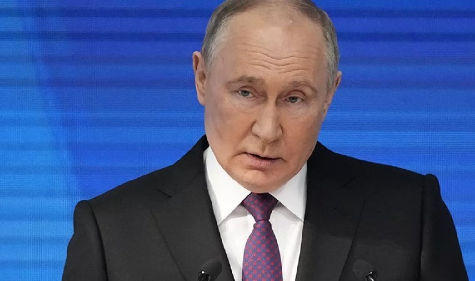 Putin, ‘neoliberal değerlere’ karşı çıkan yabancılara oturum müsaadesi verilmesini kolaylaştırdı