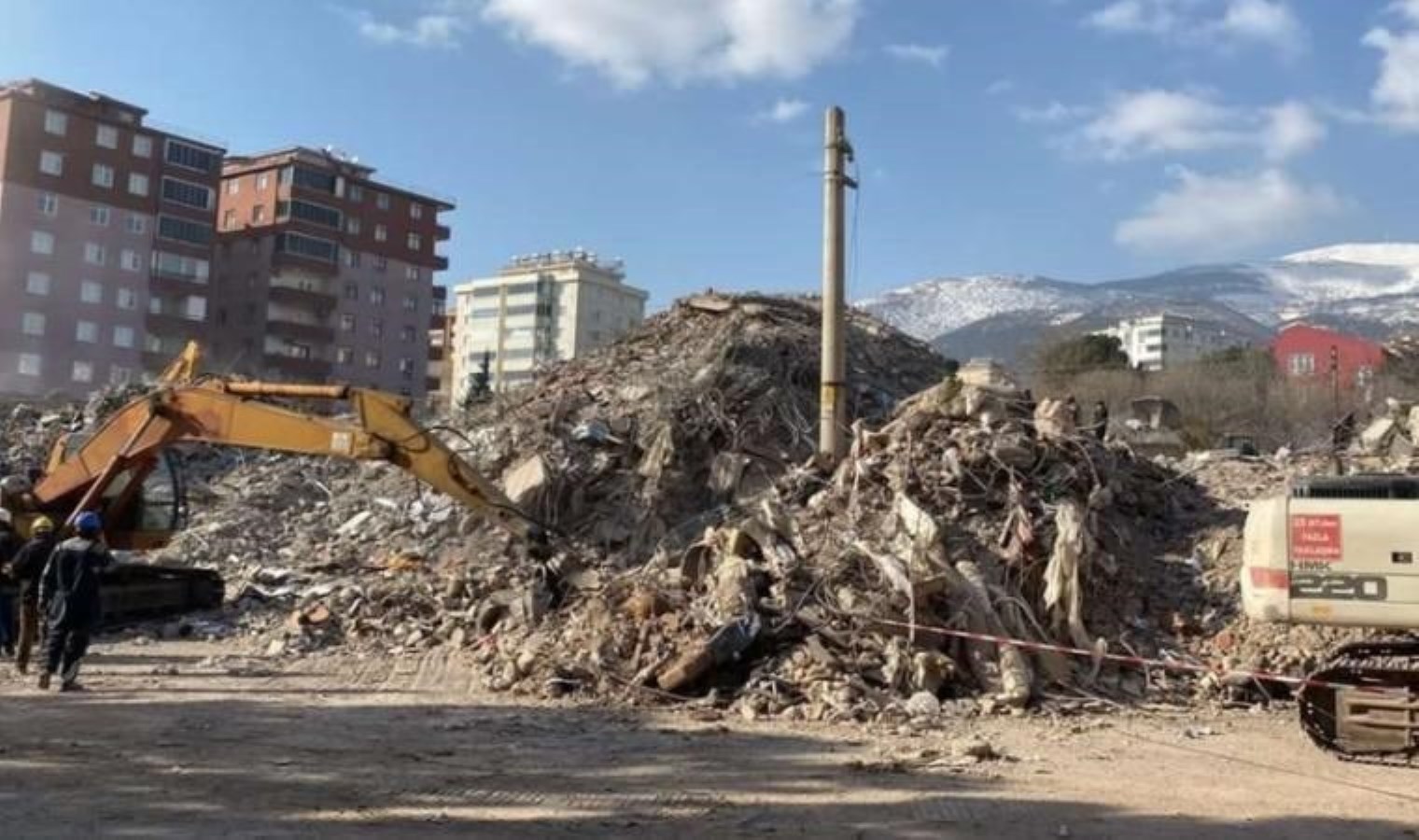 Sarsıntıda 150 bireye mezar olan Palmiye Sitesi’nin firari müteahhidi Ali Babaoğlu notere gitmiş
