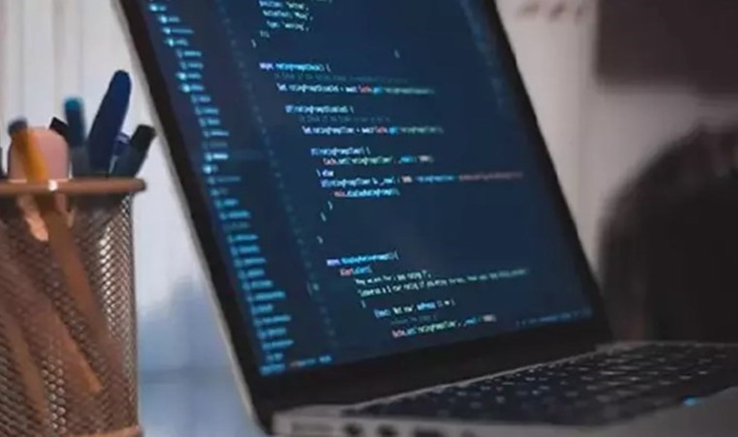 Siber Casusluk Ağına Yönelik Operasyon: 11 Şüpheli Yakalandı