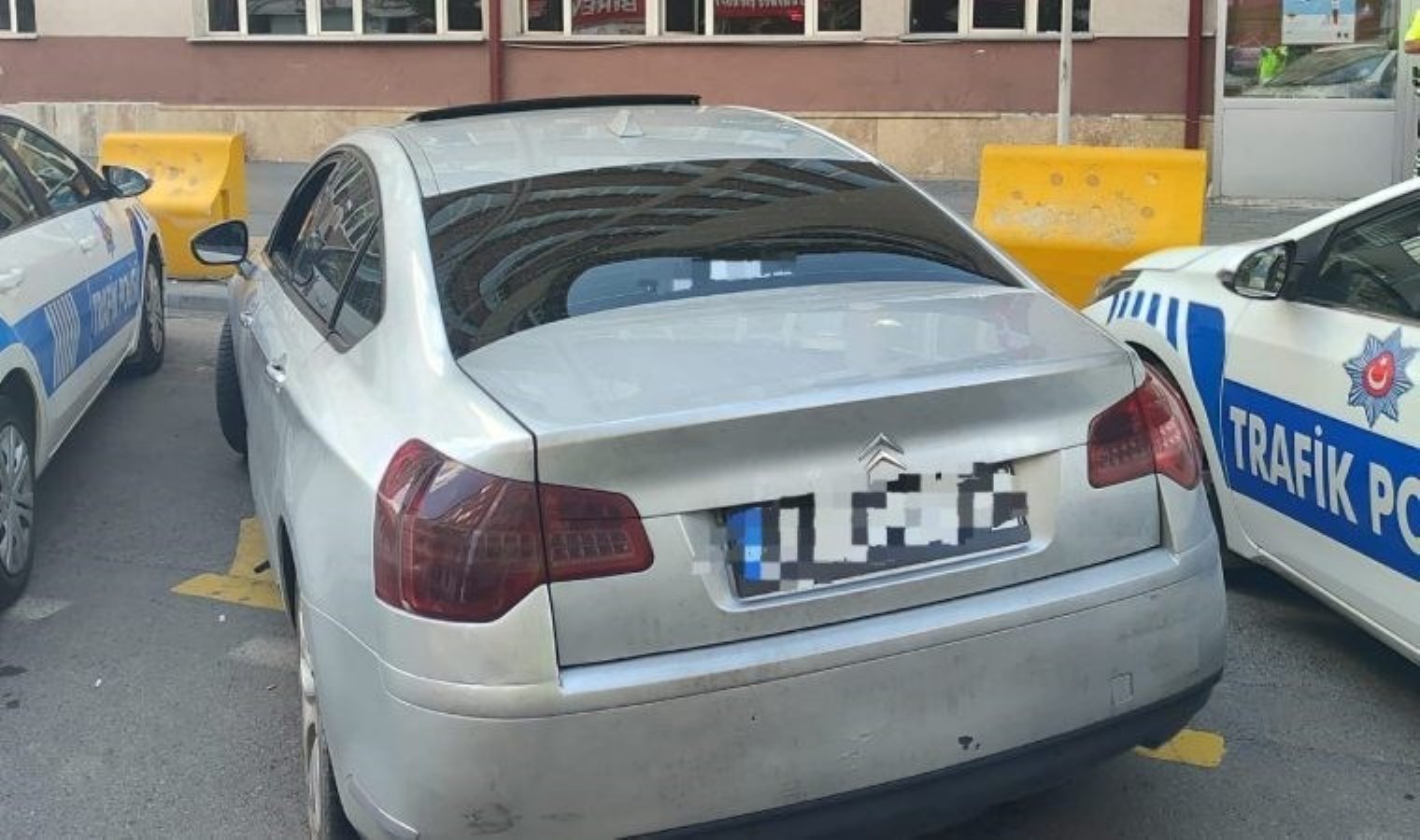 Sivas’ta aracıyla drift yapan şoföre 38 bin 672 lira ceza