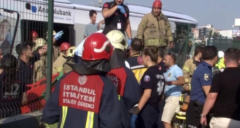 Son Dakika… Sefaköy’de metrobüs kazası: Ölü ve yaralılar var!