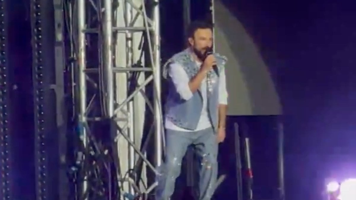 Tarkan’ın sessiz konseri tepki topladı