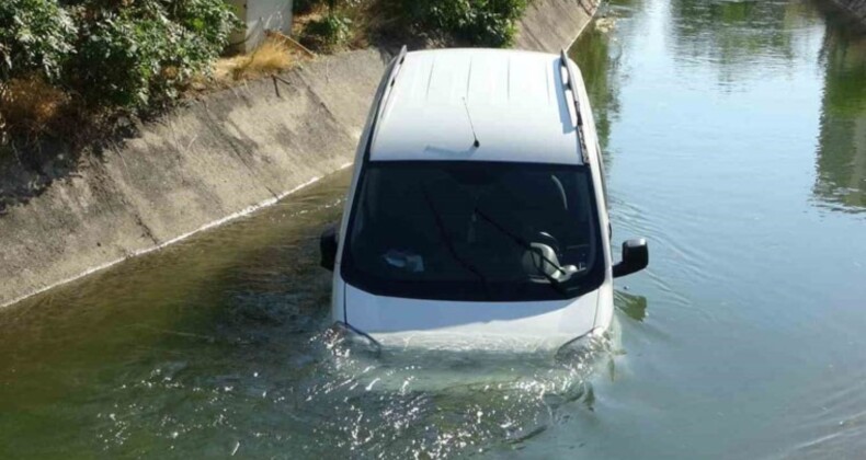 Tekirdağ’da Sulama Kanalına Düşen Araç Kazası