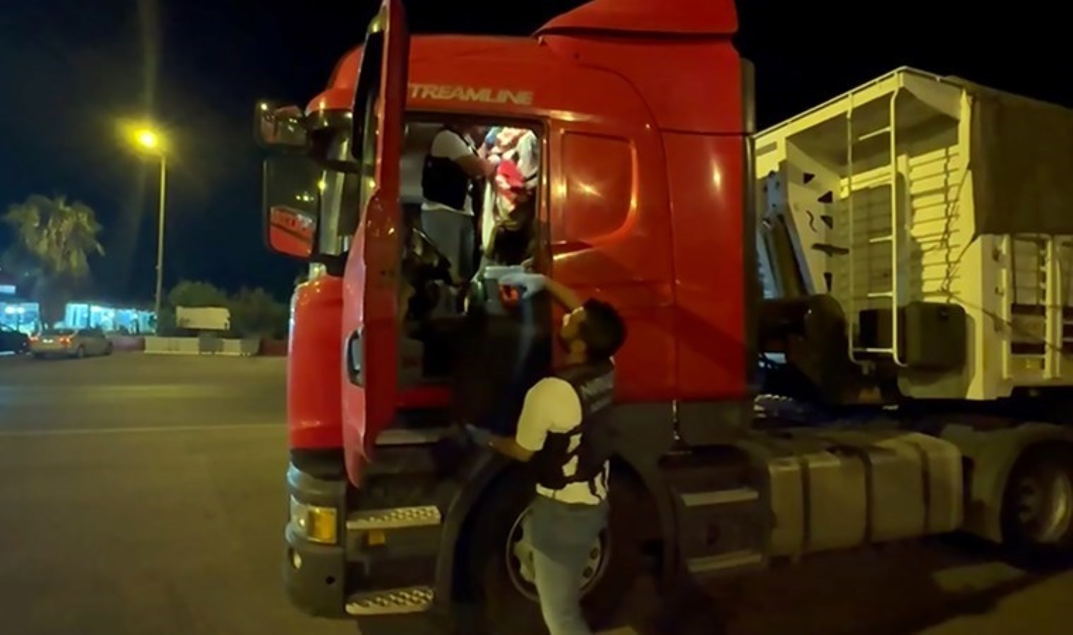 TIR’ında 46 kilo esrar çıkan şoförden pes dedirten itiraf: ‘Teslim edip, para alacaktım’