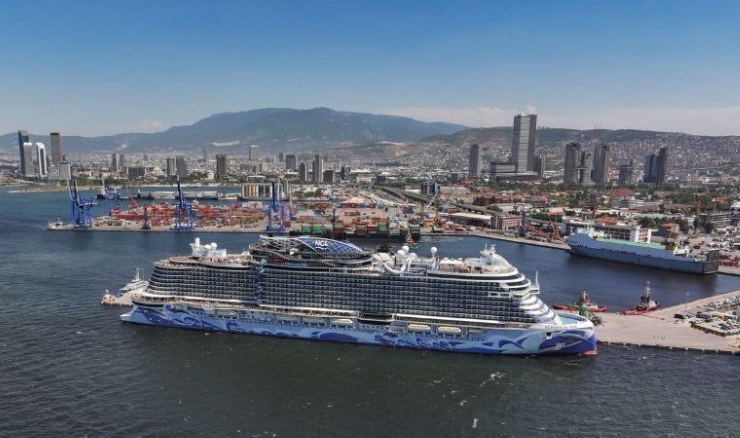 Türkiye ve Abu Dabi Arasındaki İzmir Limanı Görüşmeleri