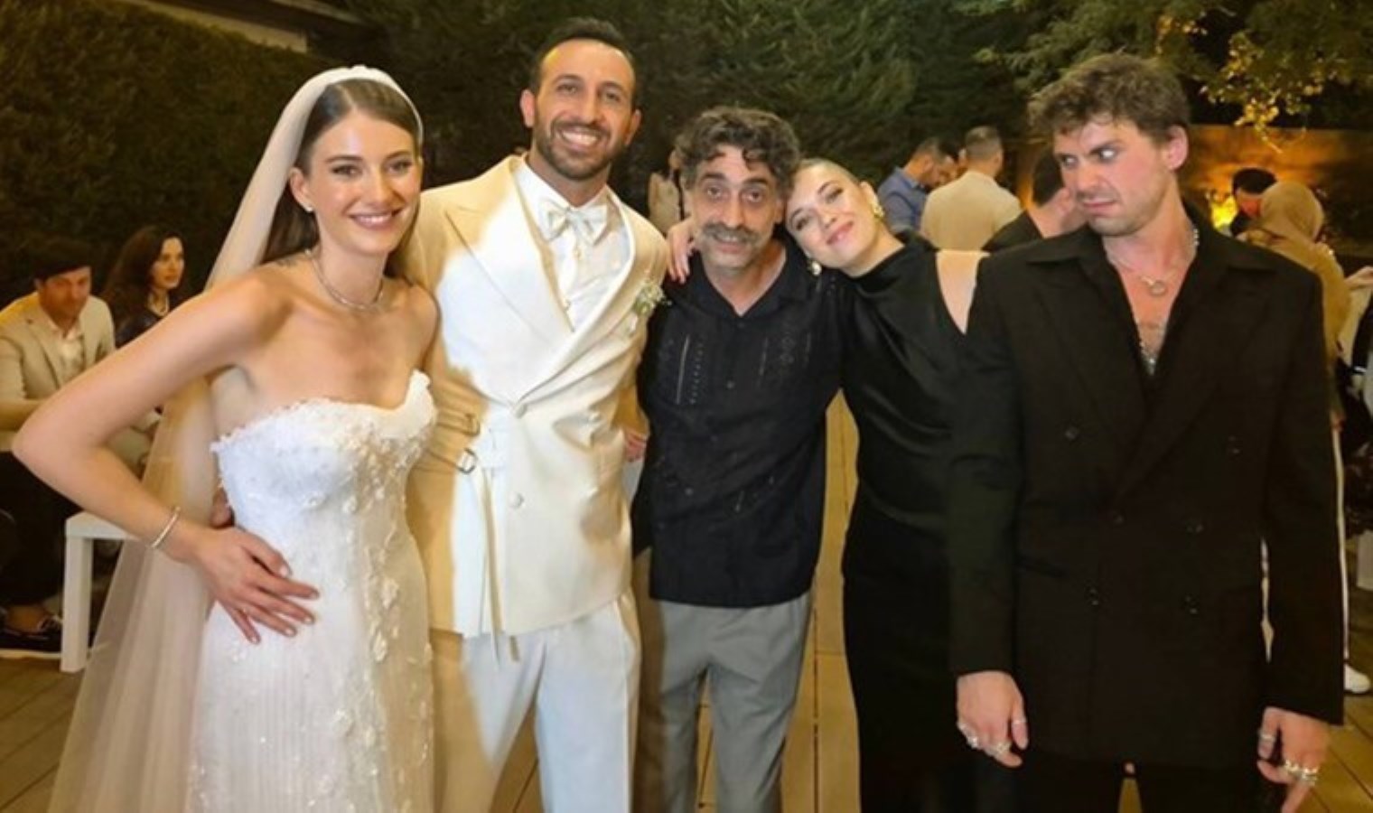 Yalı Çapkını’nın Suna ve Abidin’i gerçek hayatta memnunluğu yakaladı: Beril Pozam ile Ersin Arıcı evlendi