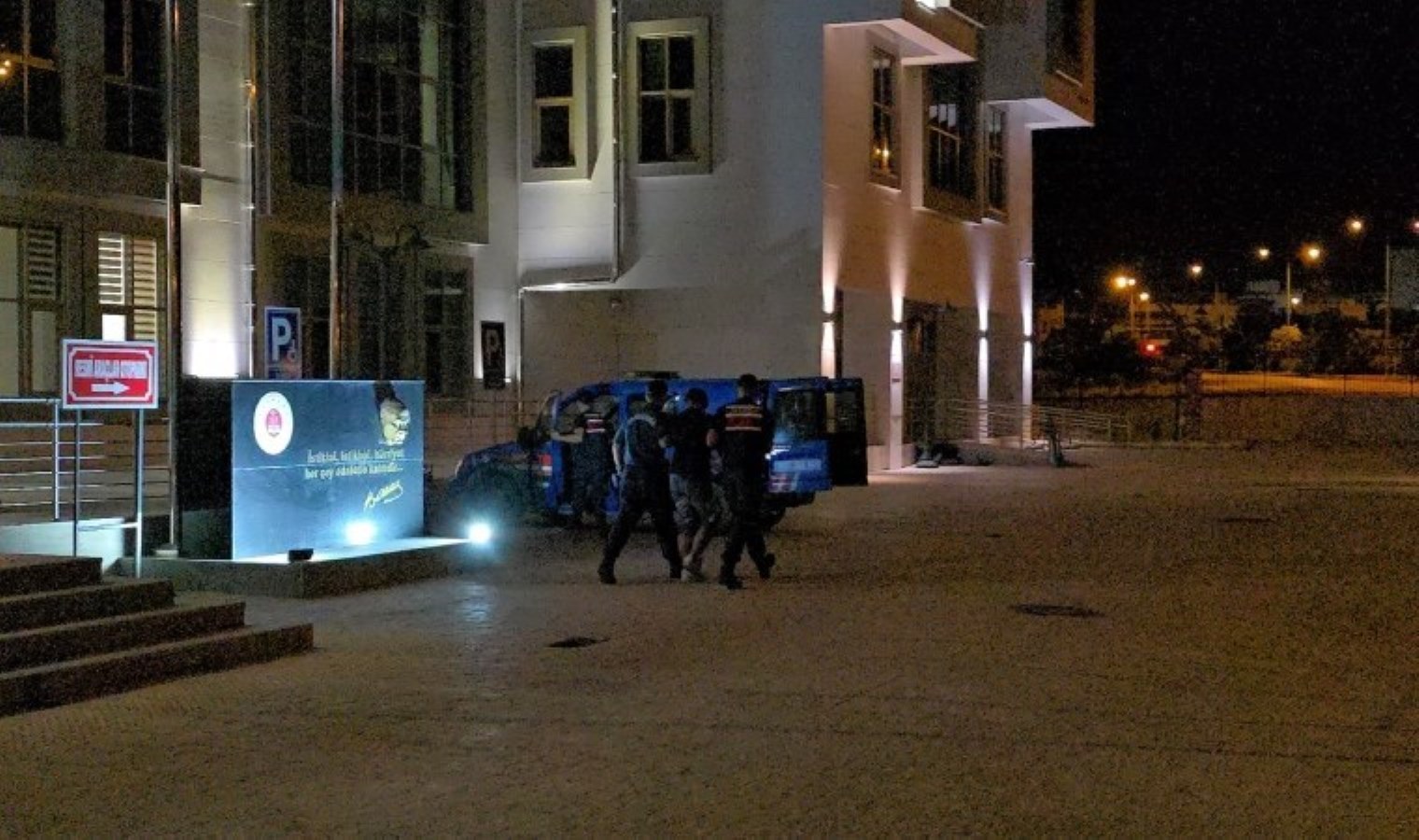 Yanmış arabadaki ceset bunmuştu: 1 kişi tutuklandı