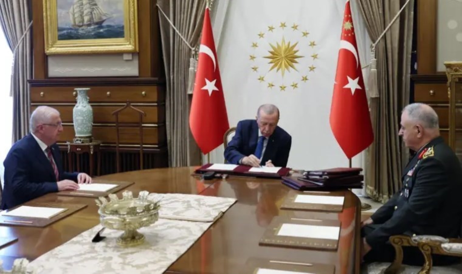 YAŞ kararları Resmi Gazete’de yayımlandı: 23 general ve amiral bir üst rütbeye yükseltildi