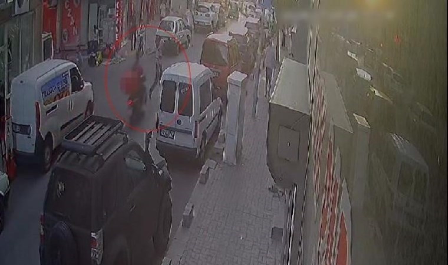 Yayaya çarptı, ‘su alacağım’ deyip olay yerini terk etti