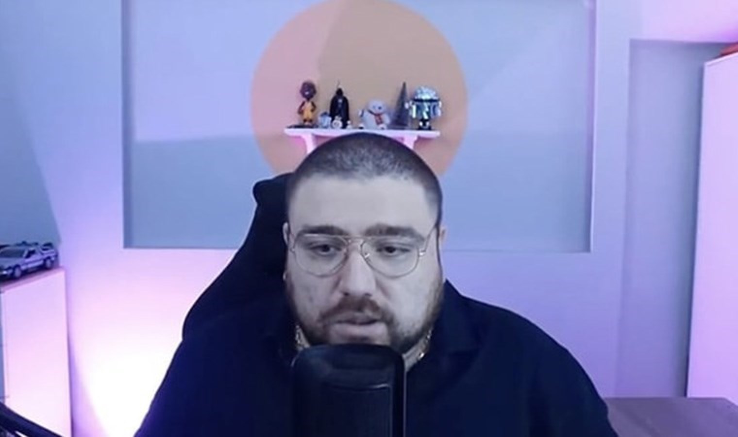 Yayıncı Hasan Arda Kaşıkçı: Bu ülkenin 81 ilindeki tek sorun garibanlık