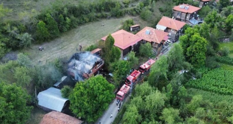 Yomra’da Tarım İşçilerini Taşıyan Kamyonet ile Taksi Çarpıştı