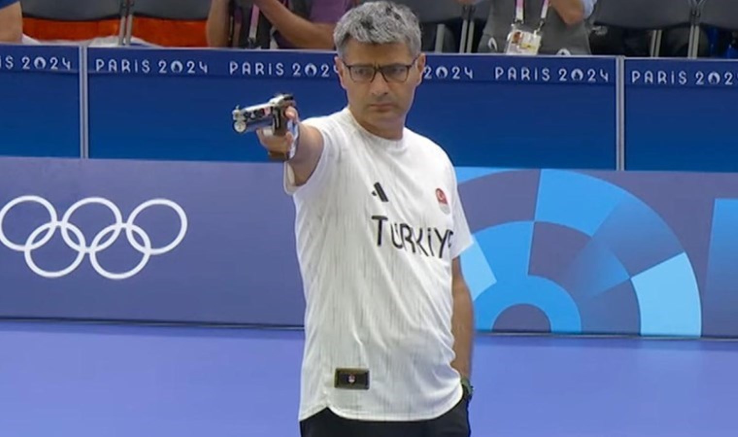 Yusuf Dikeç’in ikonik pozu, imtihan sorusu oldu