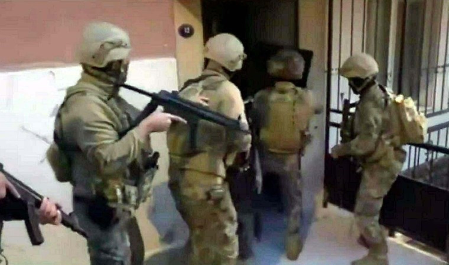 11 ilde FETÖ’nün TSK yapılanmasına operasyon: 12 gözaltı