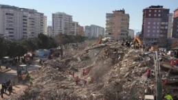 150 kişiye mezar olmuştu… Palmiye Sitesi için ‘Fay hattına denk gelmiş’ diyen müteahhidin 5 binası daha yıkılmış