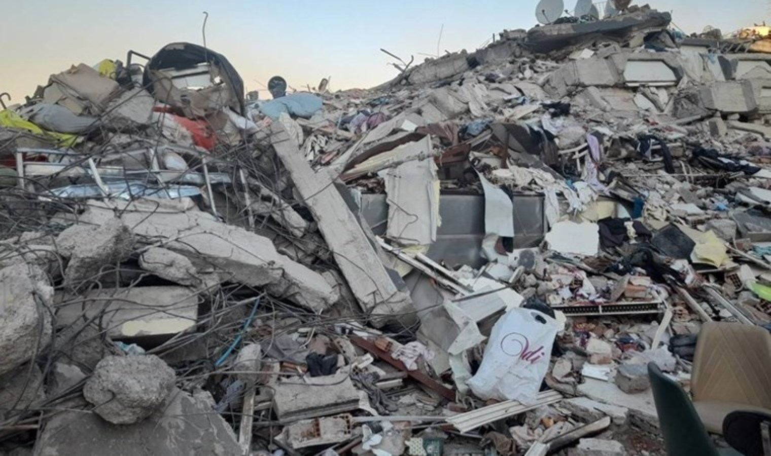 69 kişiye mezar olmuştu… Hacı Ömer Apartmanı davasında sanıklar 2 Ekim’de hakim karşısına çıkıyor