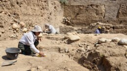 9 bin yıllık höyükte Hitit dönemi sur izlerine rastlandı