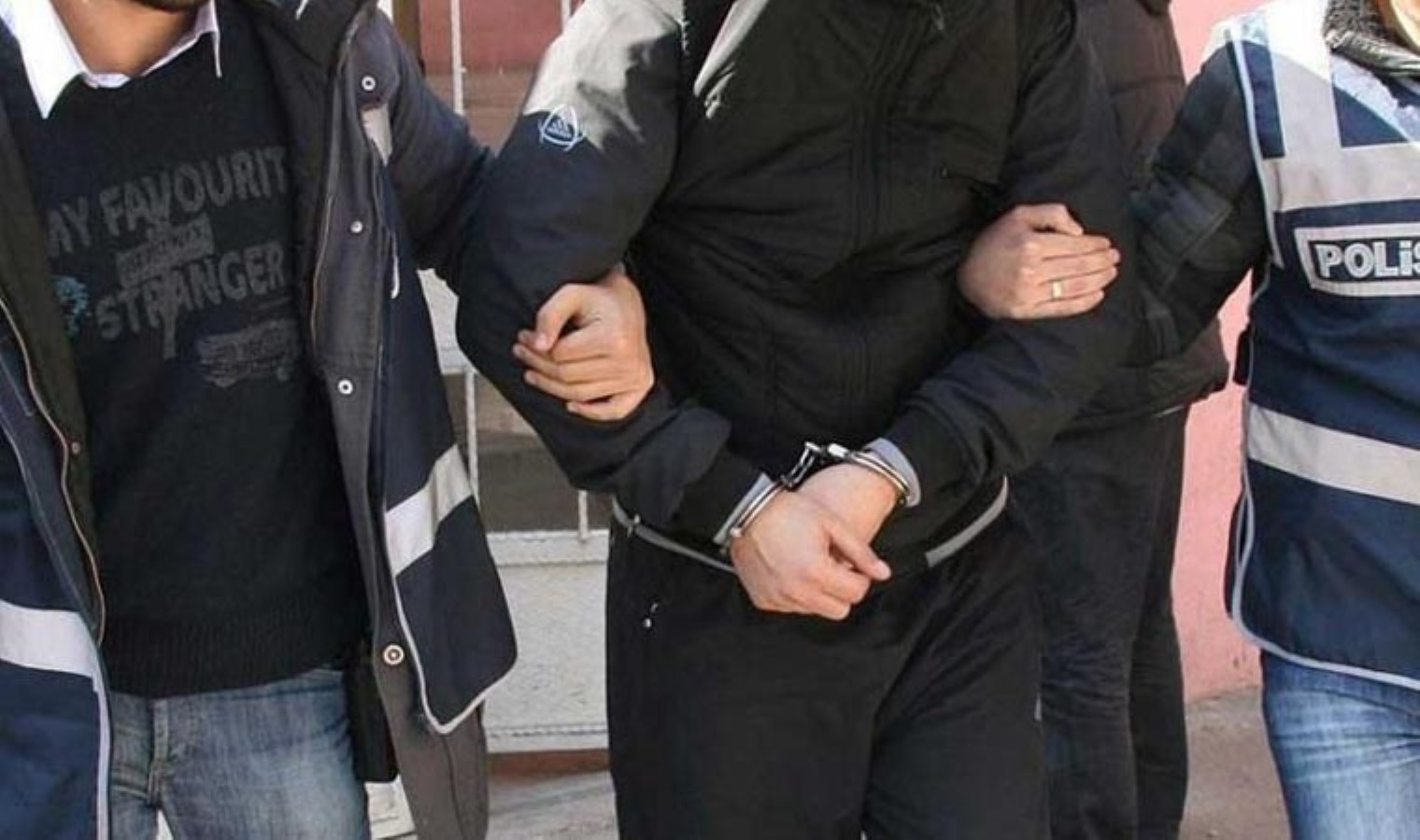 AKP’nin sığınmacı politikası ülke güvenliğini tehlikeye atıyor: 3 ay önce sınır dışı edilen bir kişi, kaçak yollarla ülkeye yeniden girip eşini öldürdü