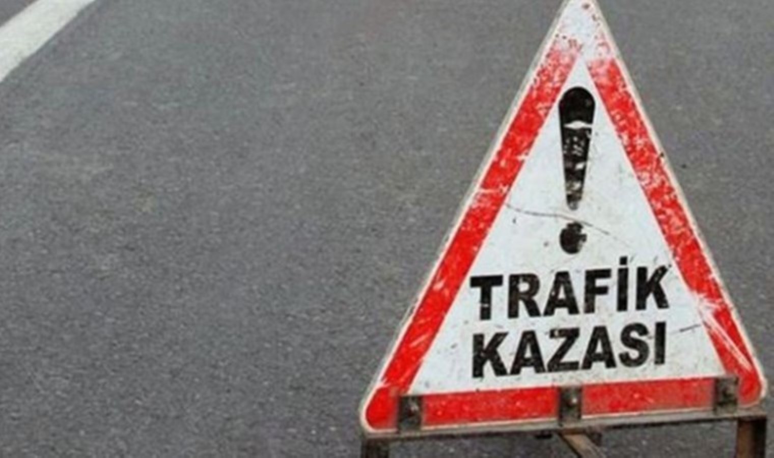 Antalya’da otomobilin su tankerine çarptığı kazada 3 kişi öldü, 2 kişi yaralandı