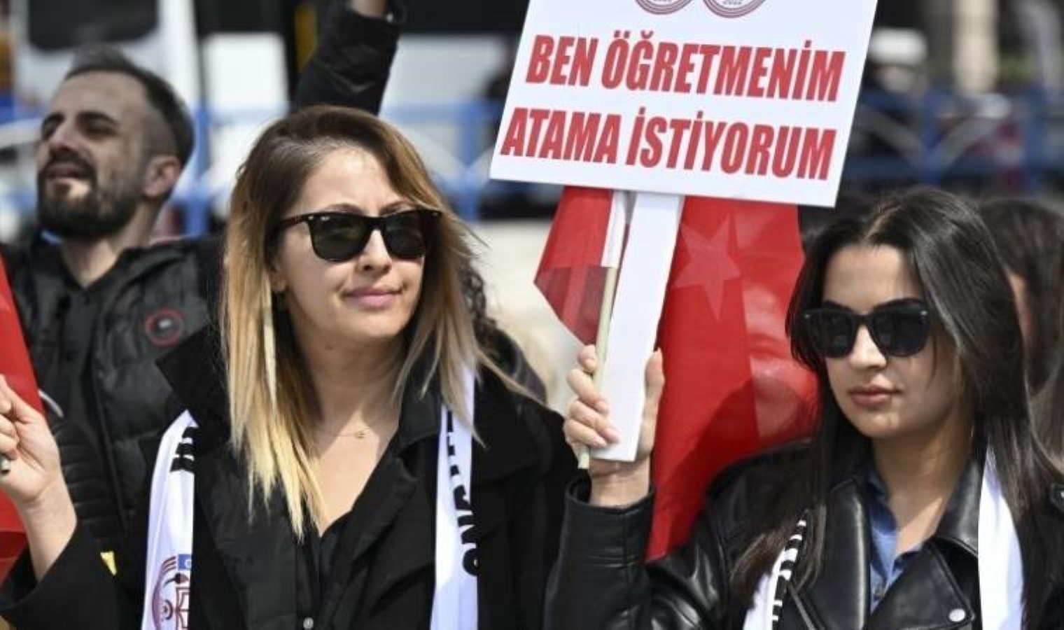 Ataması yapılmayan öğretmenlerin bekleyişi sürüyor…Sendikalar tepkili: “Aylardır, atama diye yatıp kalkan binlerce gence yazık değil mi?”