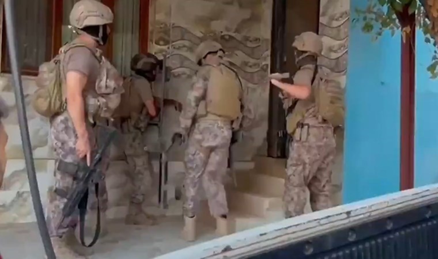 Bakan Yerlikaya duyurdu… 27 ilde ‘Kalkan-27’ operasyonu: 84 göçmen kaçakçısı yakalandı