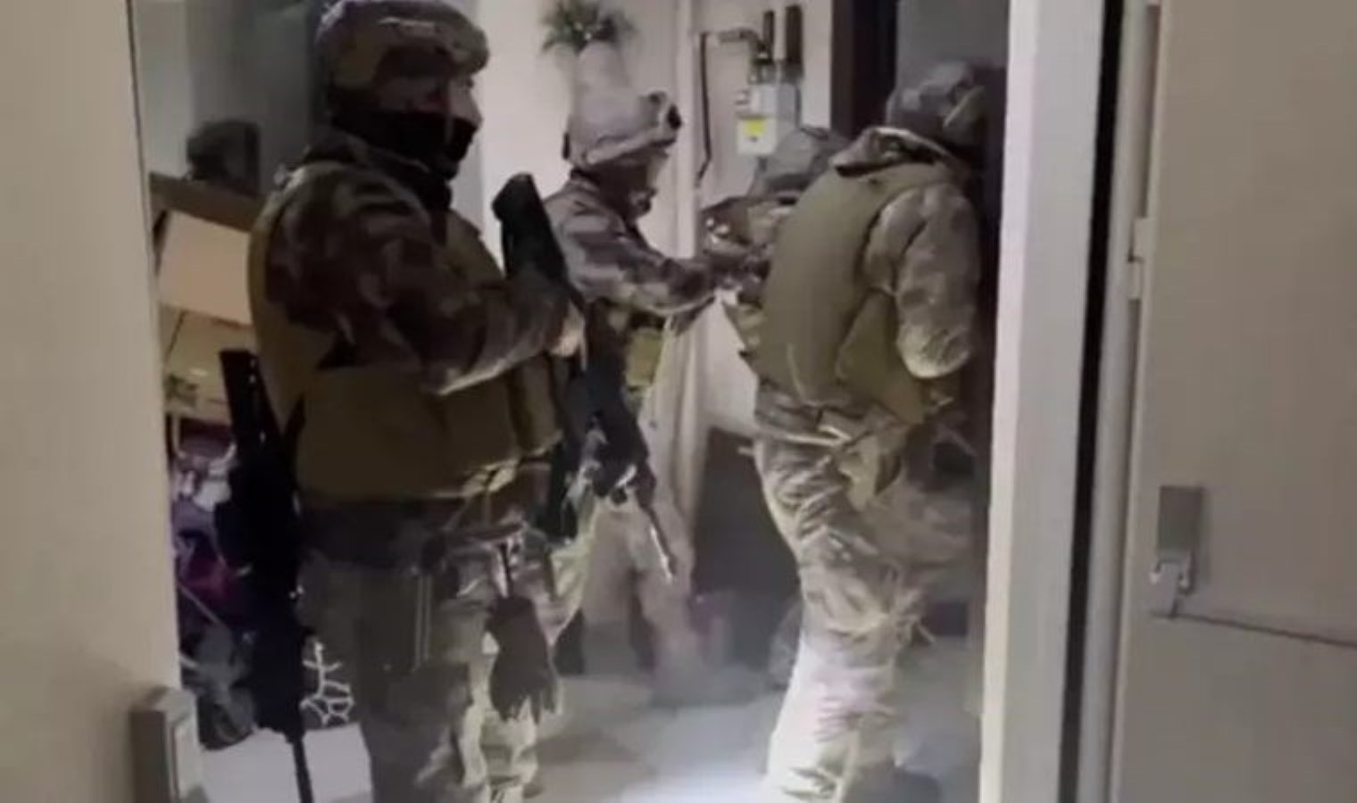 Bakan Yerlikaya duyurdu… İstanbul’da ‘Kuyu-26’ operasyonu: 8 şüpheli yakalandı