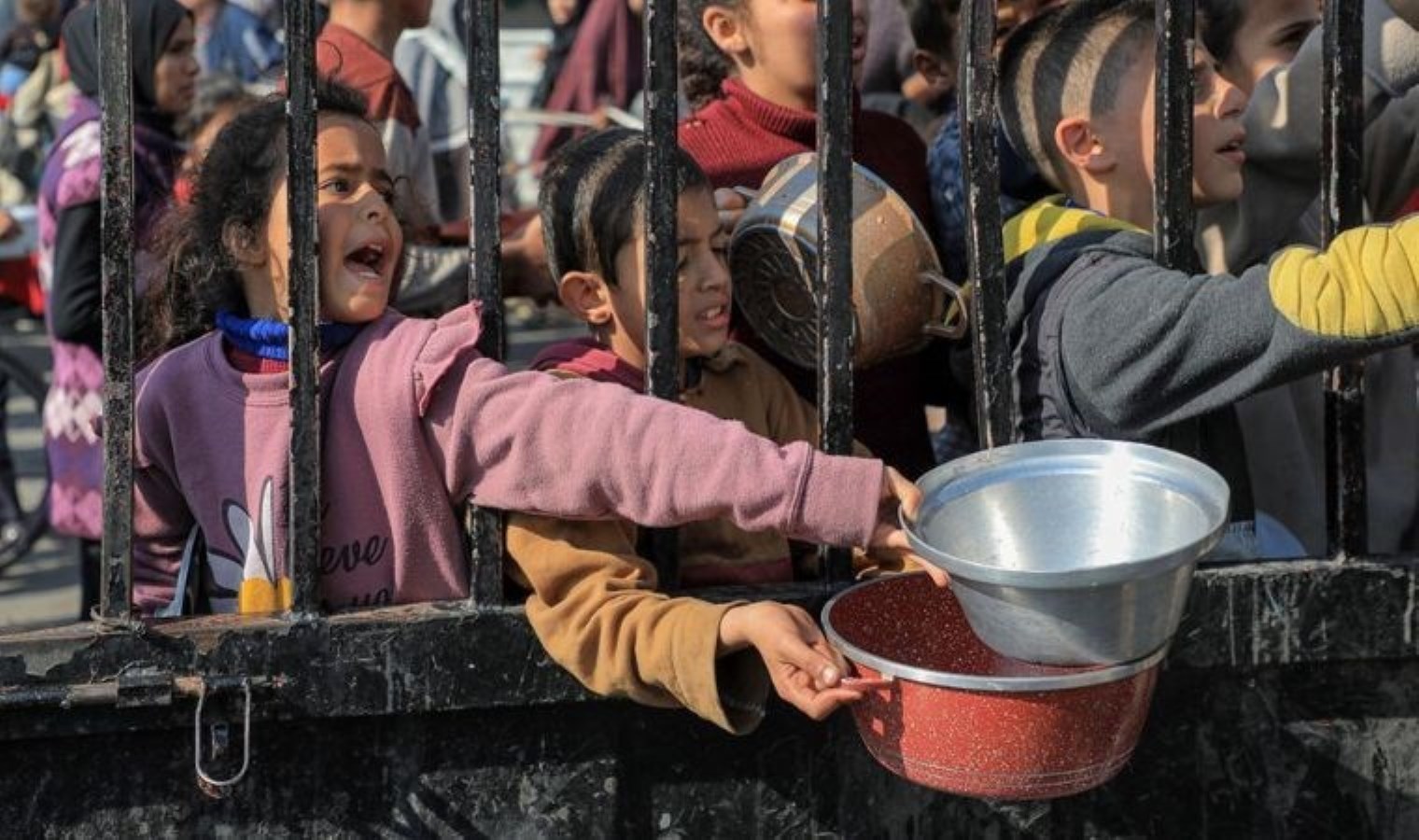 BM’den çarpıcı rapor: Gazze’de insanların ne sıklıkla yemek yediği açıklandı!