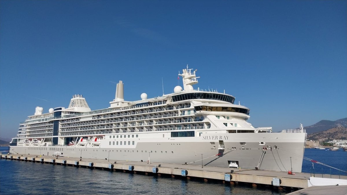 Bodrum’a yanaşan kruvaziyer 715 yolcu getirdi