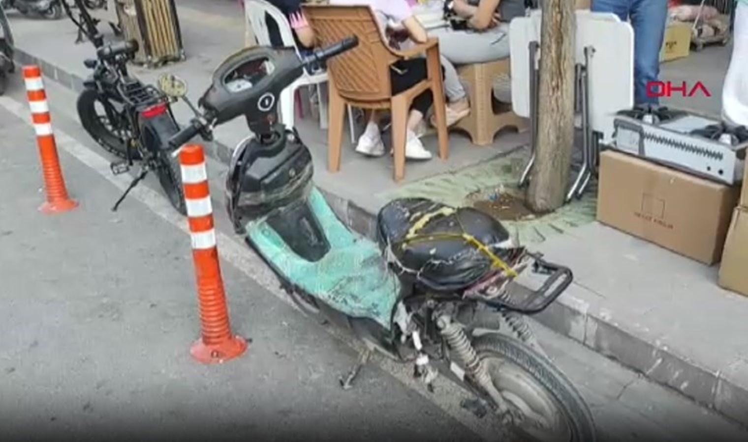 Burdur’da elektrikli bisiklet, otomobile çarptı: 3 yaralı