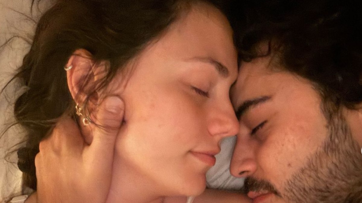 Dilan Telkök ile Berkay Hardal’ın bebekleri doğdu! İlk aile fotoğrafı geldi