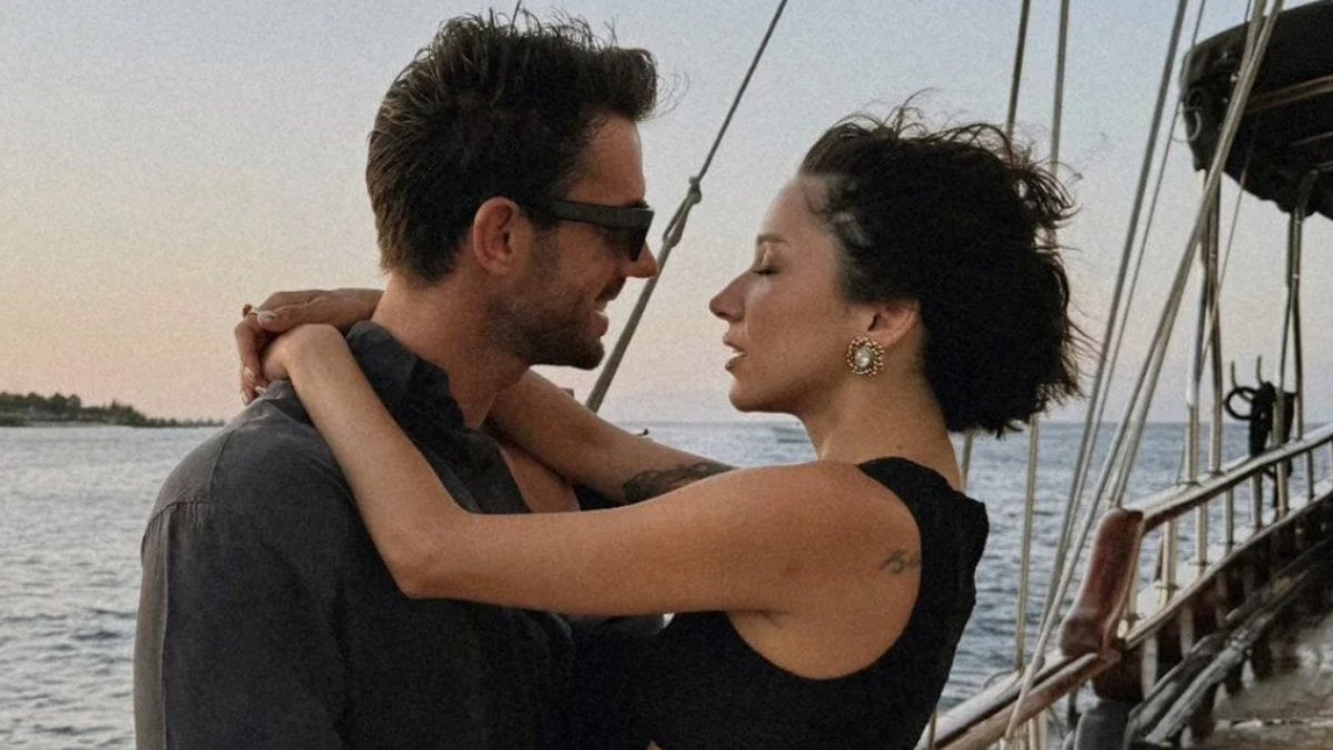 Edis konserine giden Zeynep Bastık ve Serkay Tütüncü’nün dansı sosyal medyada gündem oldu