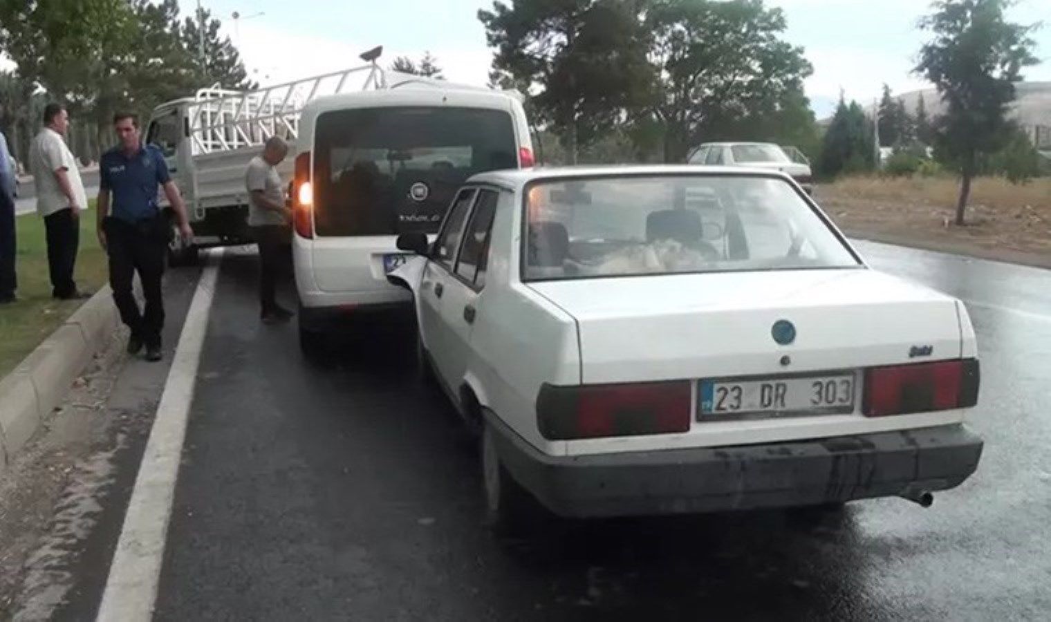 Elazığ’da zincirleme kaza: 6 araç birbirine girdi