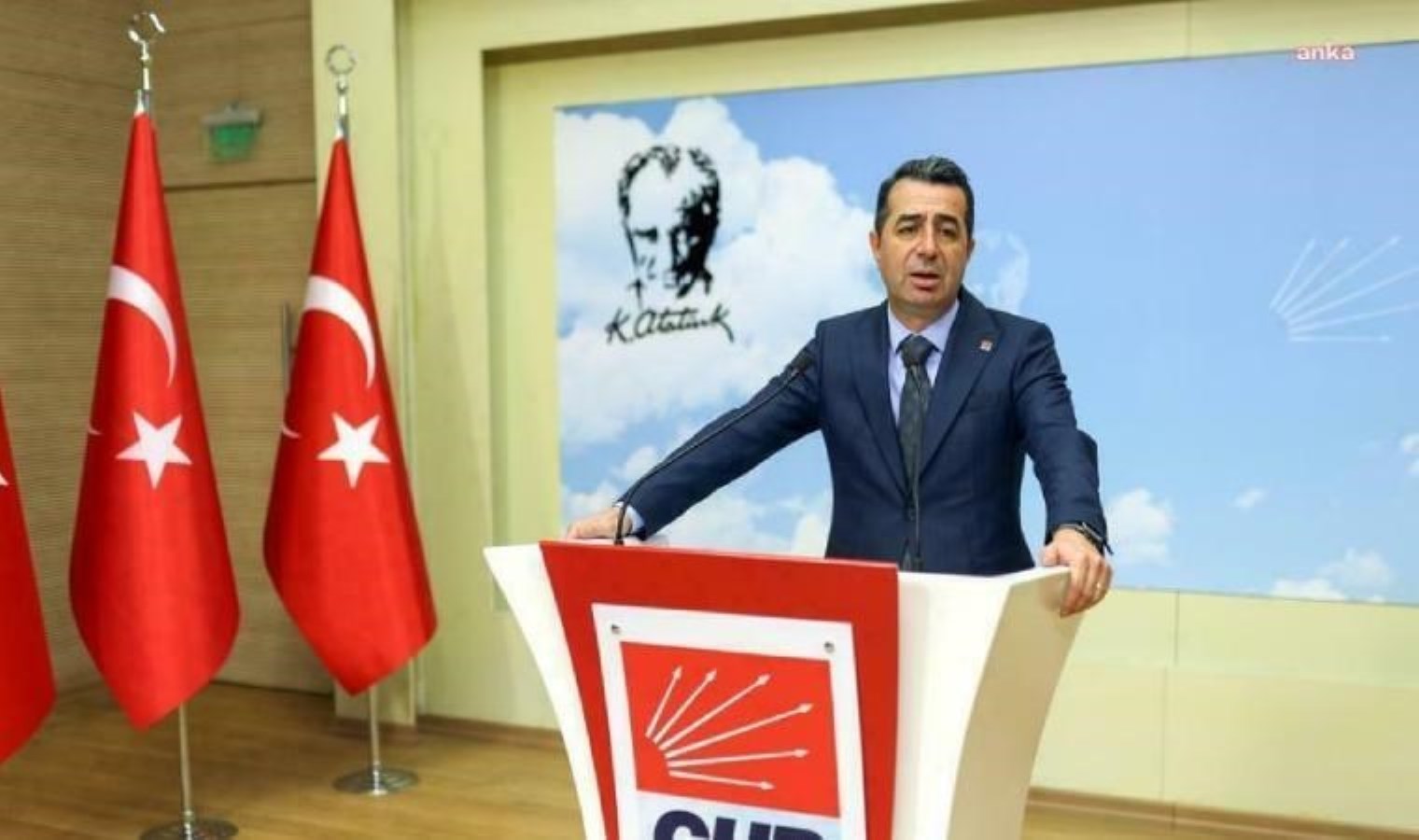 Erhan Adem: ”Bankalar çiftçiye değil, düğünlere destek olmayı tercih ediyor”