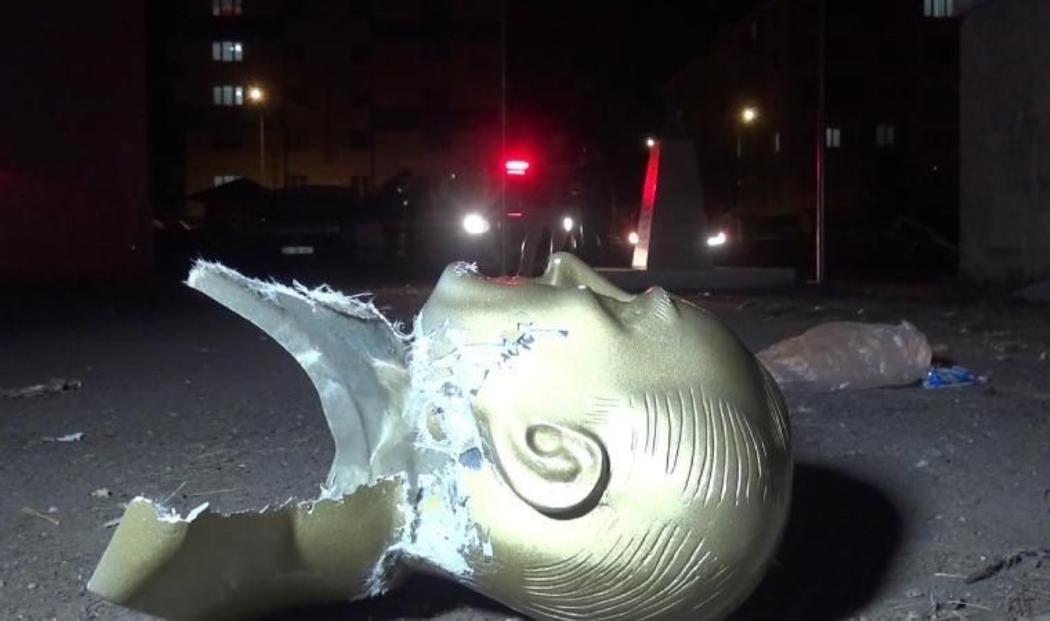 Erzurum’da Atatürk büstünü balta ile kıran şüpheli yakalandı