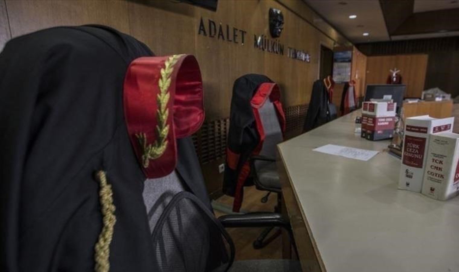 Esenyurt’ta ‘site dolandırıcılığı’ şebekesinin yargılandığı davada ara karar: Bir sanık tahliye edildi