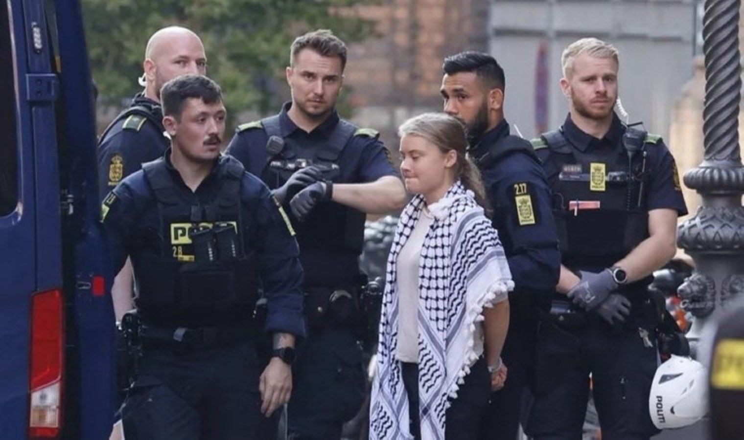 Greta Thunberg, Kopenhag’daki İsrail karşıtı bir protestoda gözaltına alındı