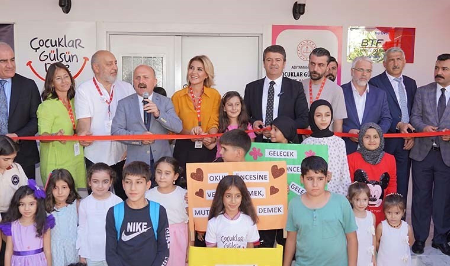 Gülben Ergen’den Adıyaman Belediye Başkanı Tutdere’ye: ‘Gördüğüm en değerli belediye başkanı sizsiniz’