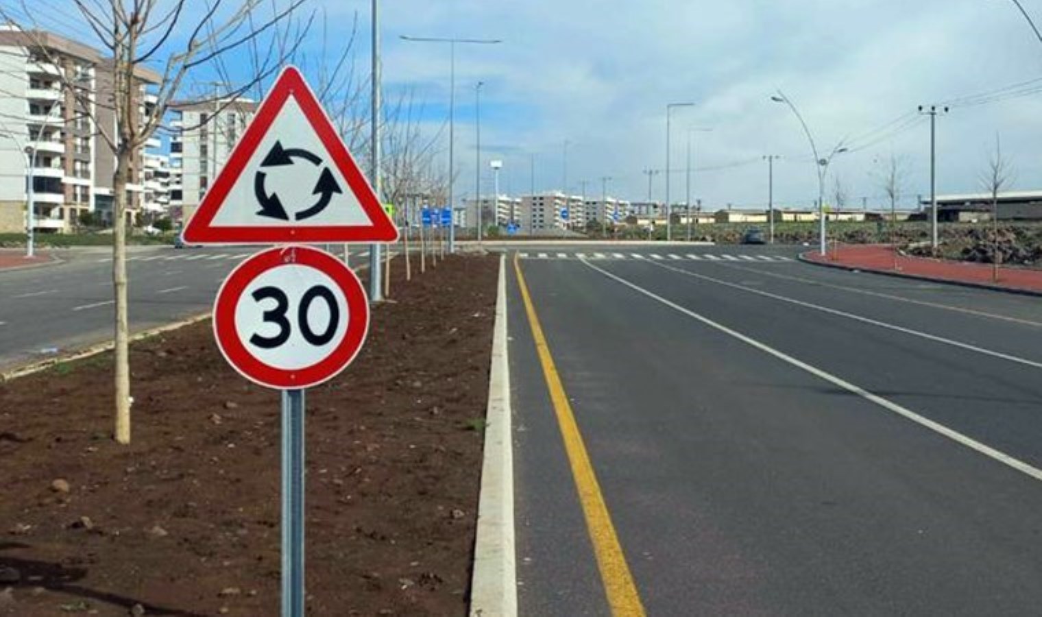 Gümüşhane’de ‘trafik işaret levhalarını’ çalan 4 kişi tutuklandı