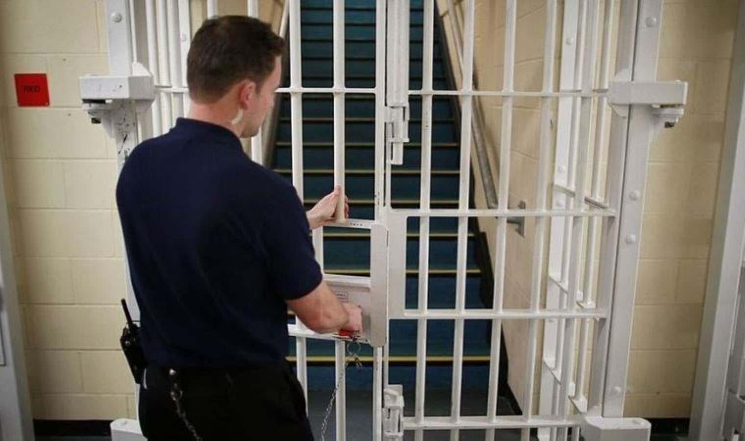 ‘Hapishanelerdeki kalabalık nedeniyle…’ İngiltere’de 1750 mahkum erken tahliye edilecek