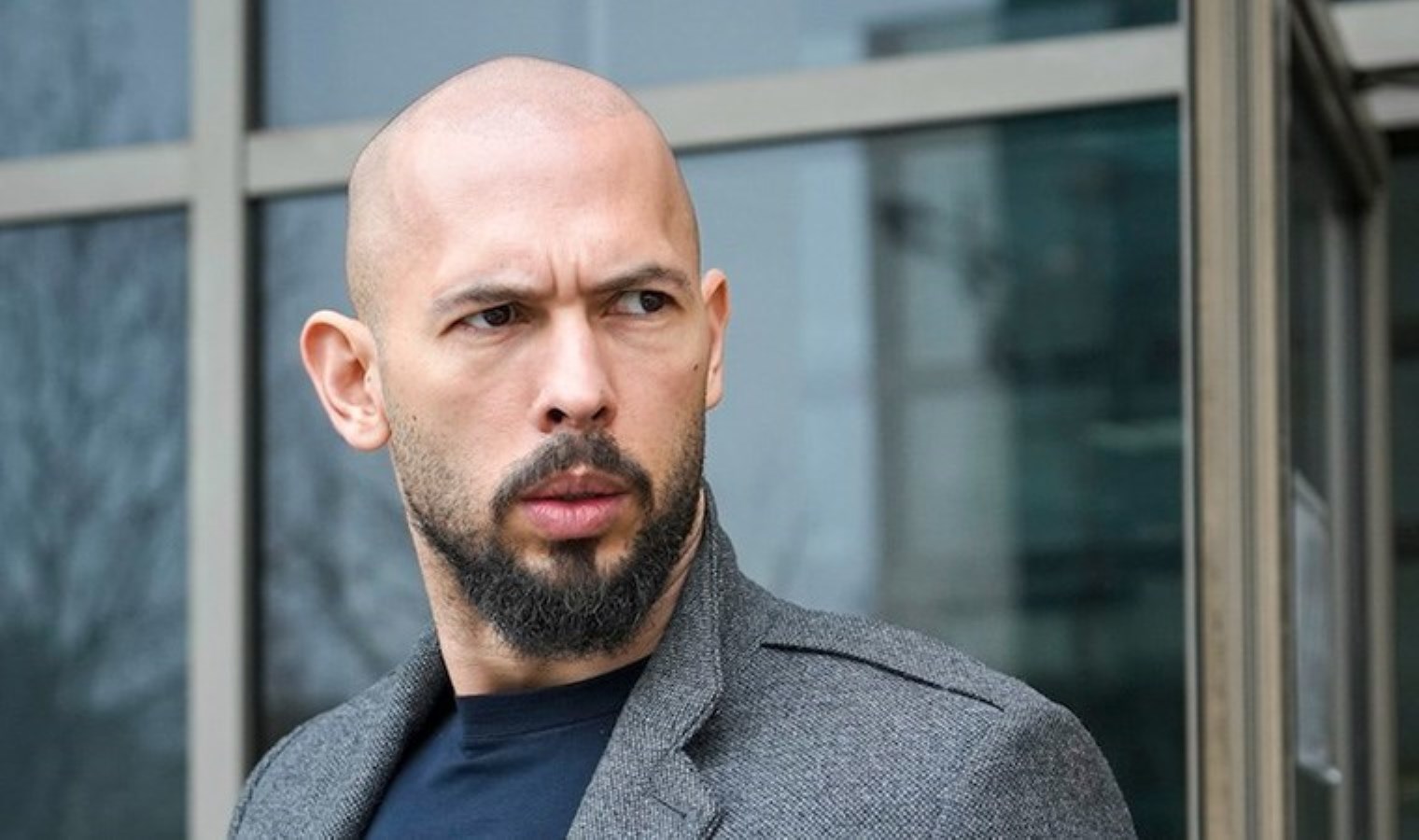 İnsan kaçakçılığıyla gündeme gelmişti: Sosyal medya fenomeni Andrew Tate’e yeni tecavüz suçlamaları