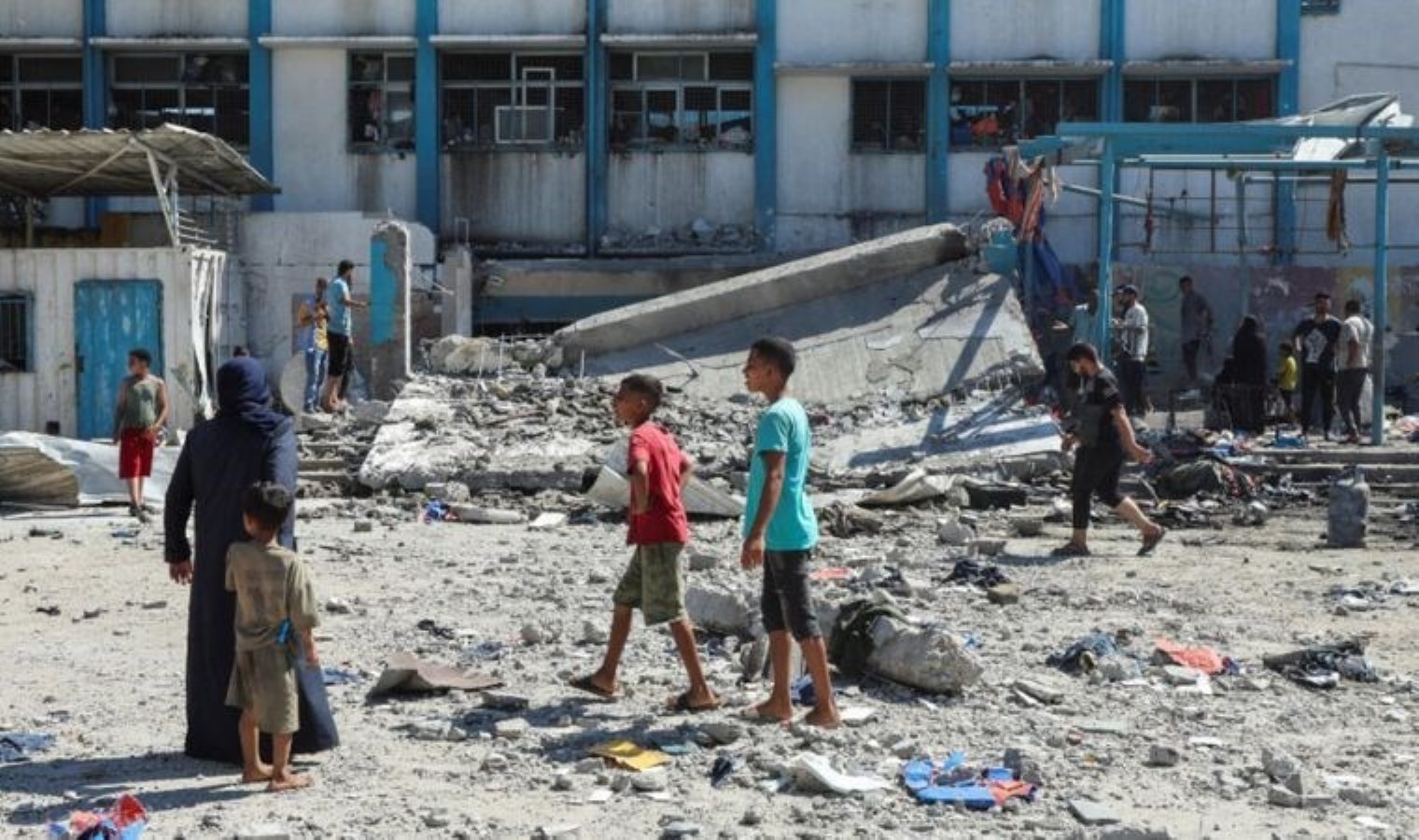 İsrail, mülteci kampına saldırı düzenledi: 10 kişi hayatını kaybetti…