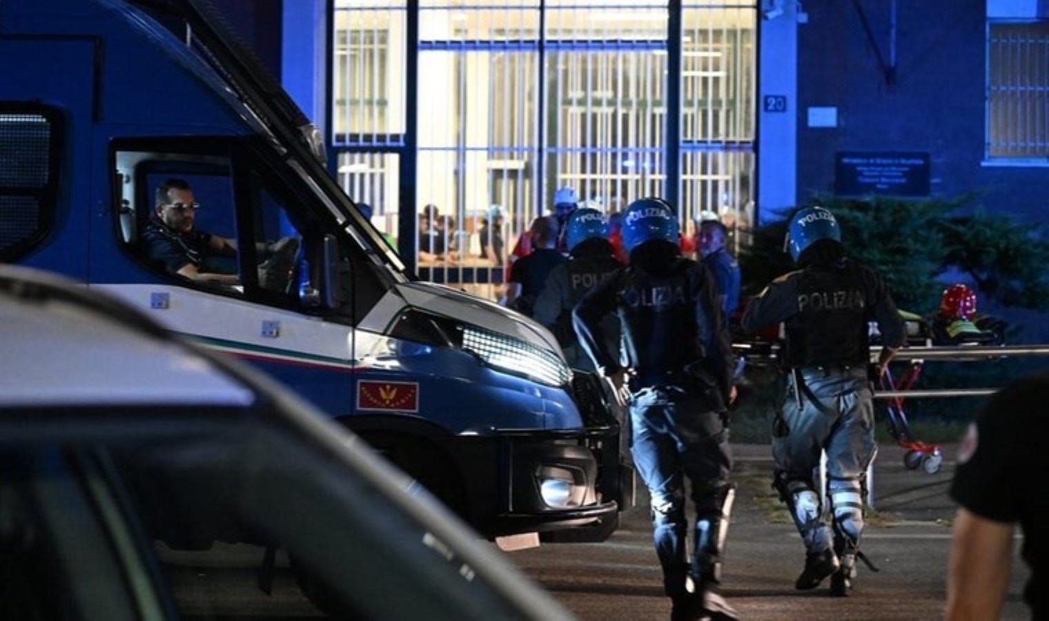 İtalya’da çocuk cezaevinde isyan: Yaralılar var