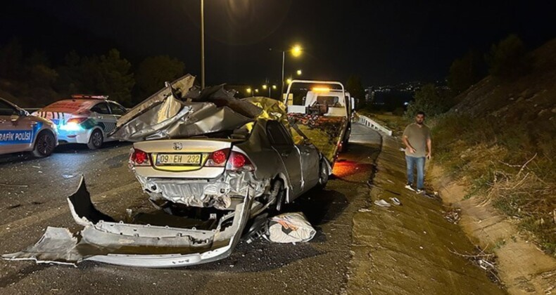 İzmir’de feci ölüm: Direksiyon hakimiyetini kaybetti, otomobilden fırladı!