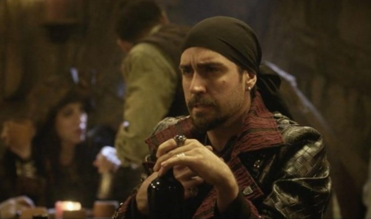 Kalpazan dizisinin Kartal’ı Çağlar Ertuğrul kimdir? Çağlar Ertuğrul kaç yaşında, nereli, hangi dizi ve filmlerde oynadı?