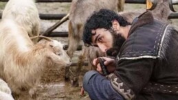 Kızılcık Şerbeti’nin Firaz’ı Batuhan Bozkurt kimdir? Batuhan Bozkurt kaç yaşında ve nereli?