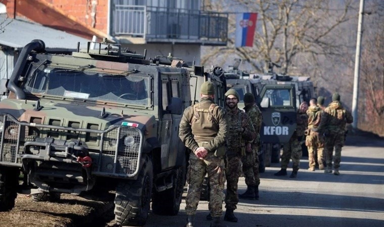 Kosova’nın kuzeyinde 4 kişi gözaltına alındı: Sırbistan’dan tepki geldi