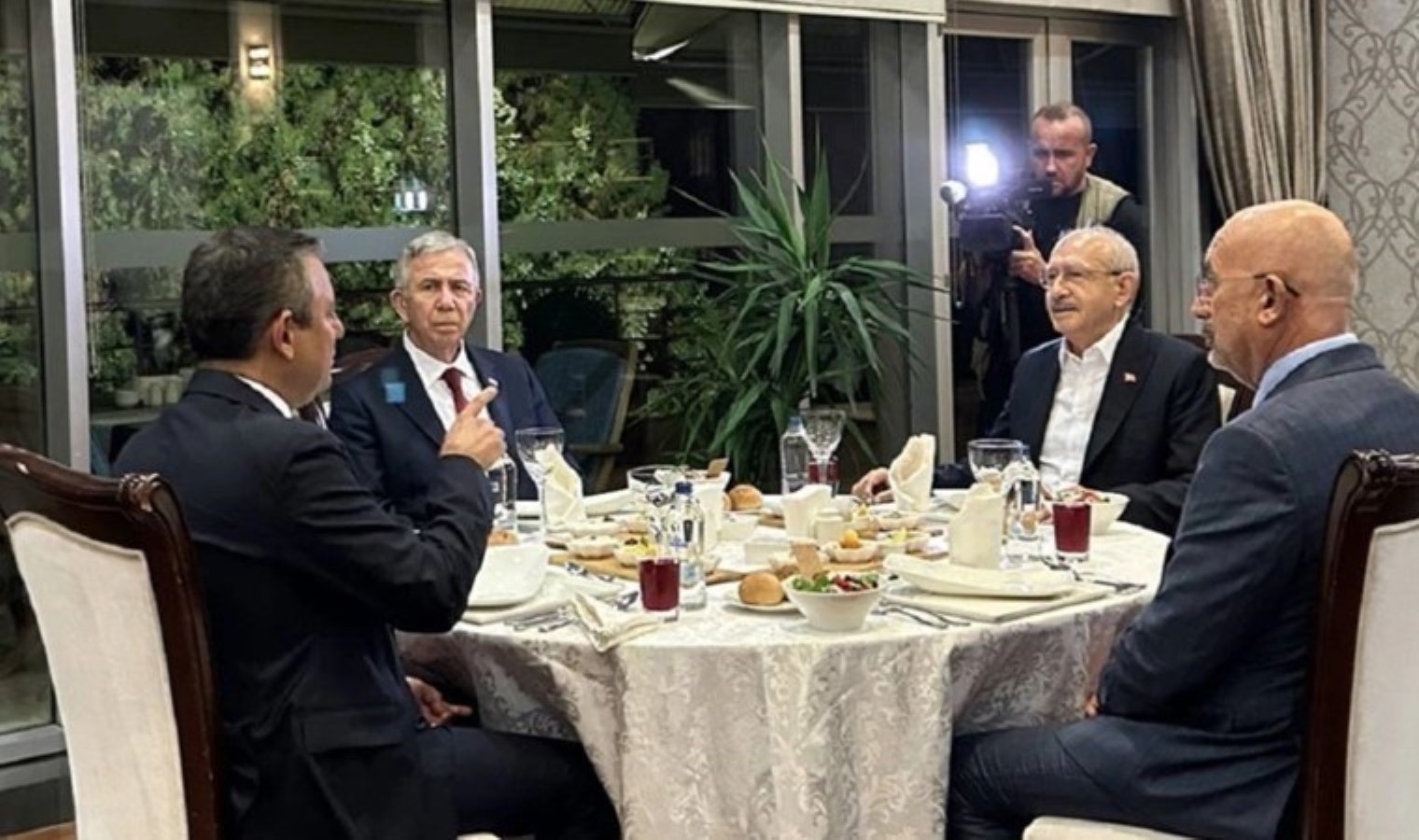 Kritik görüşmeden ilk fotoğraf… Özel, Yavaş ve Kılıçdaroğlu bir araya geldi