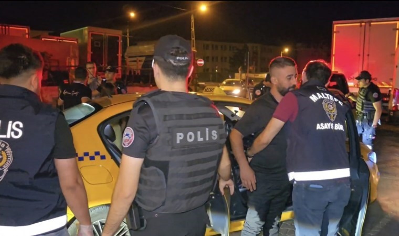 Maltepe’de asayiş denetimi: 13 kişi yakalandı